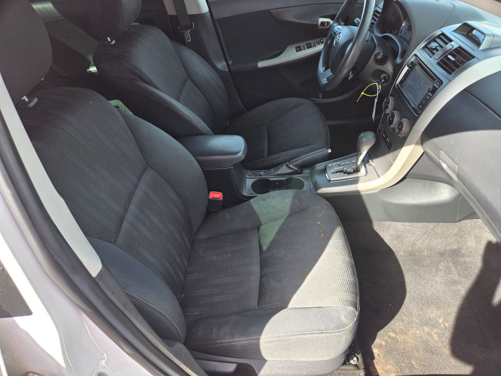 Used 2012 Toyota Corolla S image 15