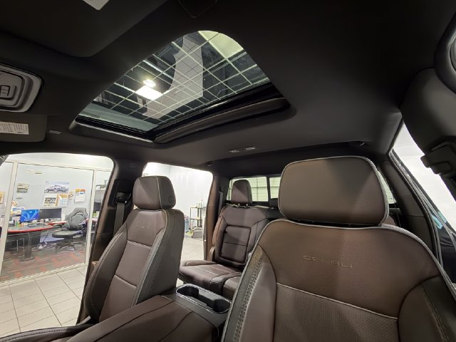 Used 2026 GMC Sierra 1500 Denali w/ Denali Reserve Package AWD/4WD image 32