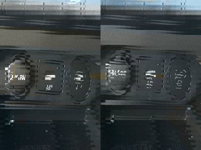 Used 2025 Hyundai Elantra Sport image 19