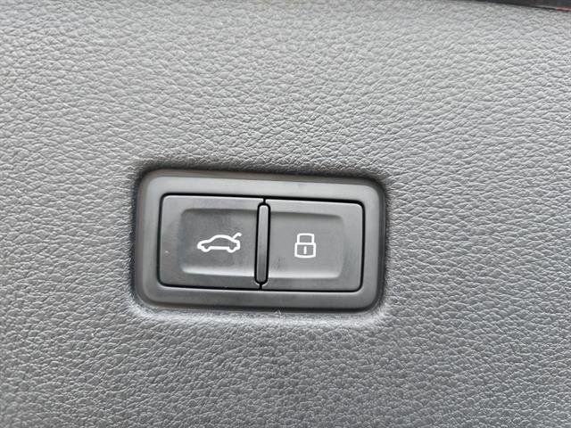 New 2026 Audi SQ8 Prestige AWD/4WD image 15