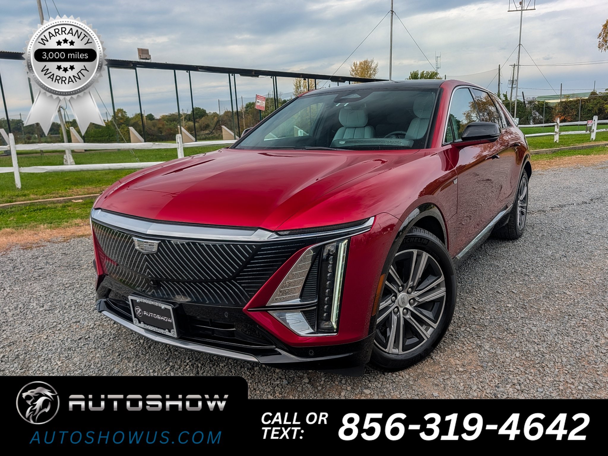 Used 2024 Cadillac Lyriq Luxury AWD/4WD image 1