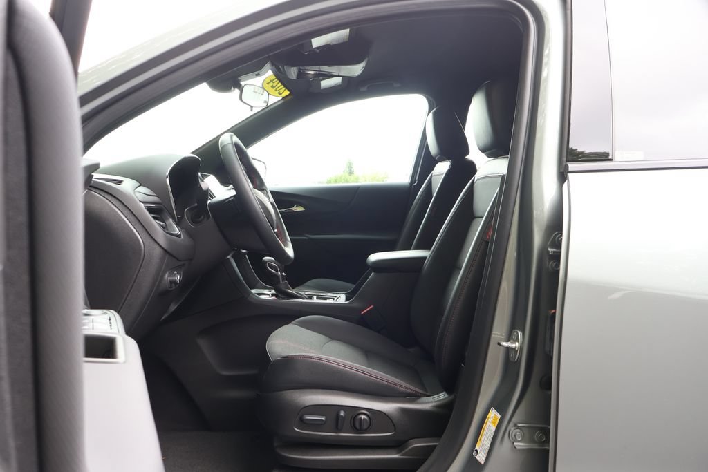 Used 2024 Chevrolet Equinox RS FWD image 34
