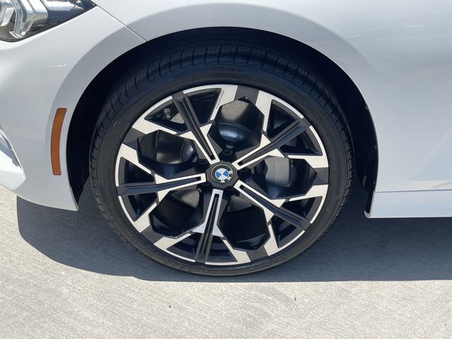 Used 2025 BMW 330i xDrive Sedan w/ Convenience Package AWD/4WD image 10