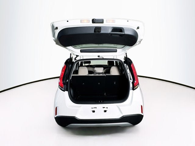Certified 2023 Kia Soul LX w/ LX Technology Package FWD image 24