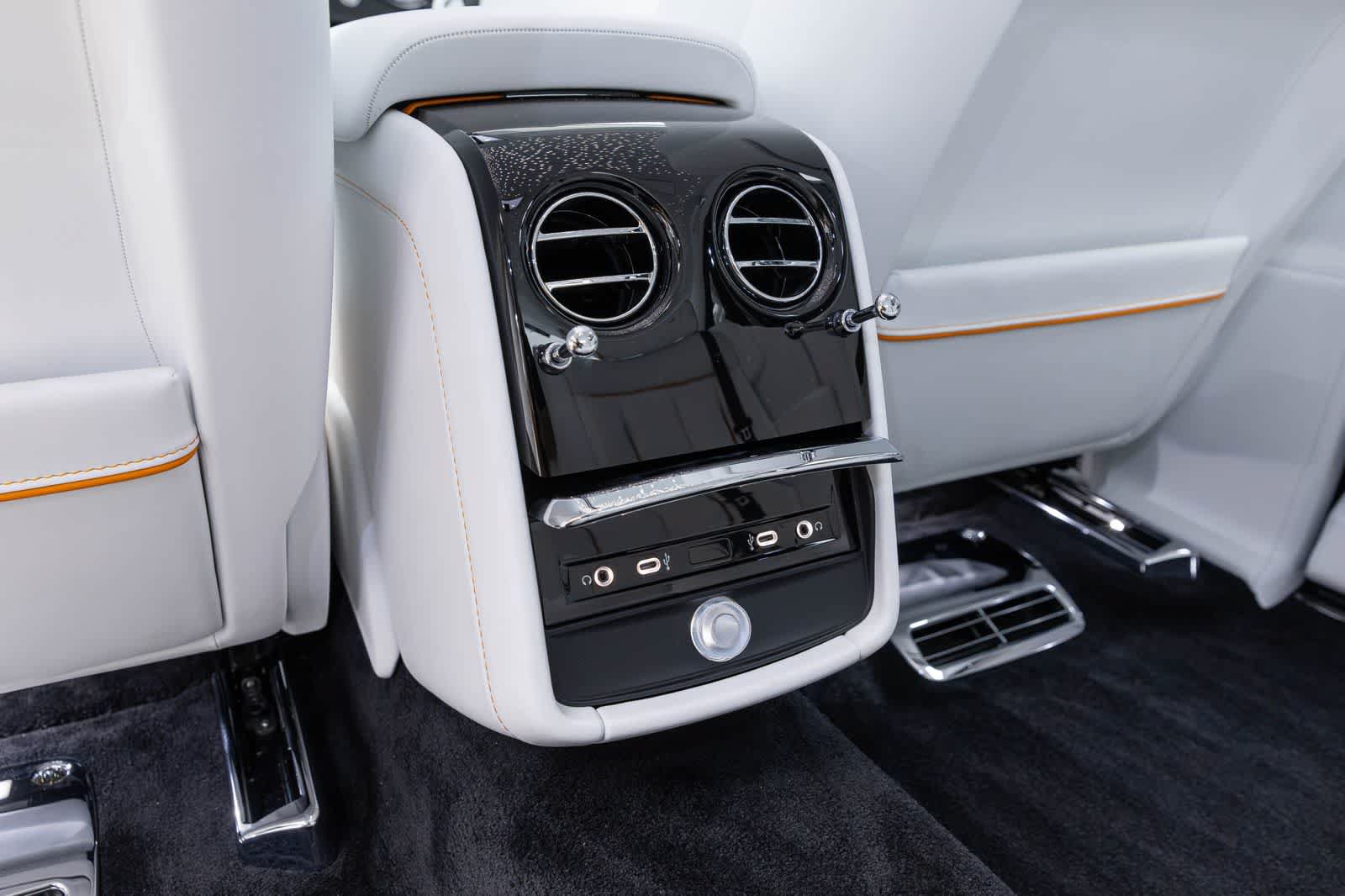 New 2027 Rolls-Royce Phantom Sedan RWD image 42
