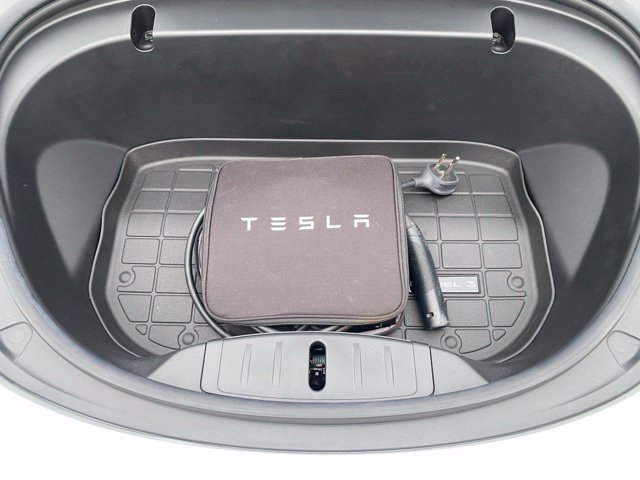 Used 2020 Tesla Model 3 Standard Range Plus RWD image 9