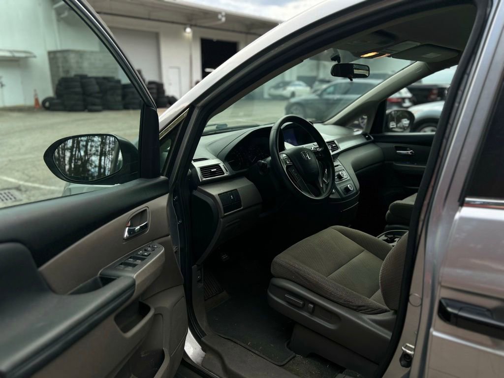 Used 2016 Honda Odyssey LX image 9