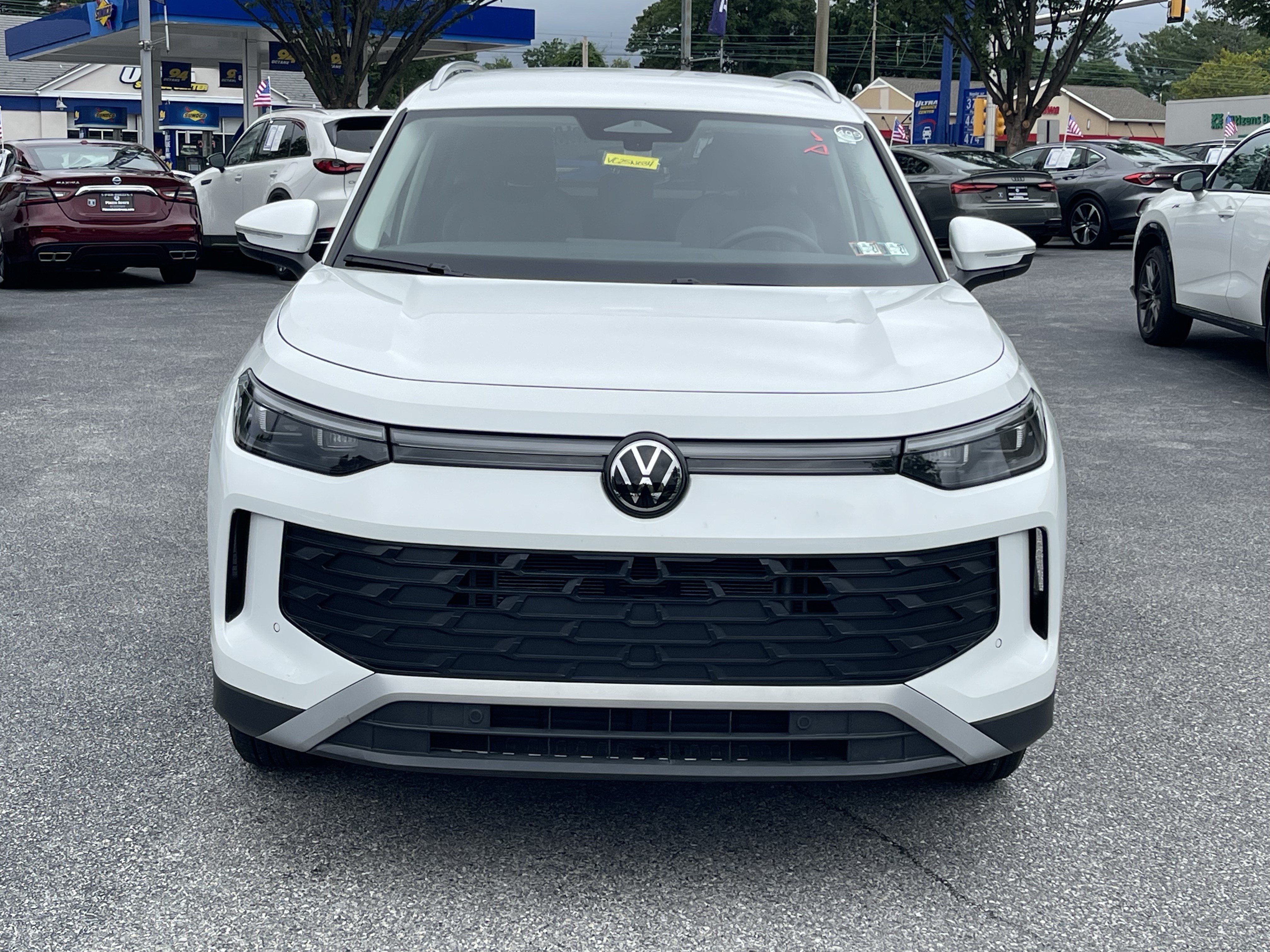 Used 2025 Volkswagen Tiguan S AWD/4WD image 3