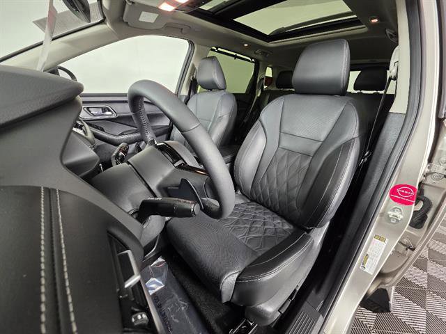 Used 2024 Nissan Rogue Platinum w/ Platinum Premium Package AWD/4WD image 29