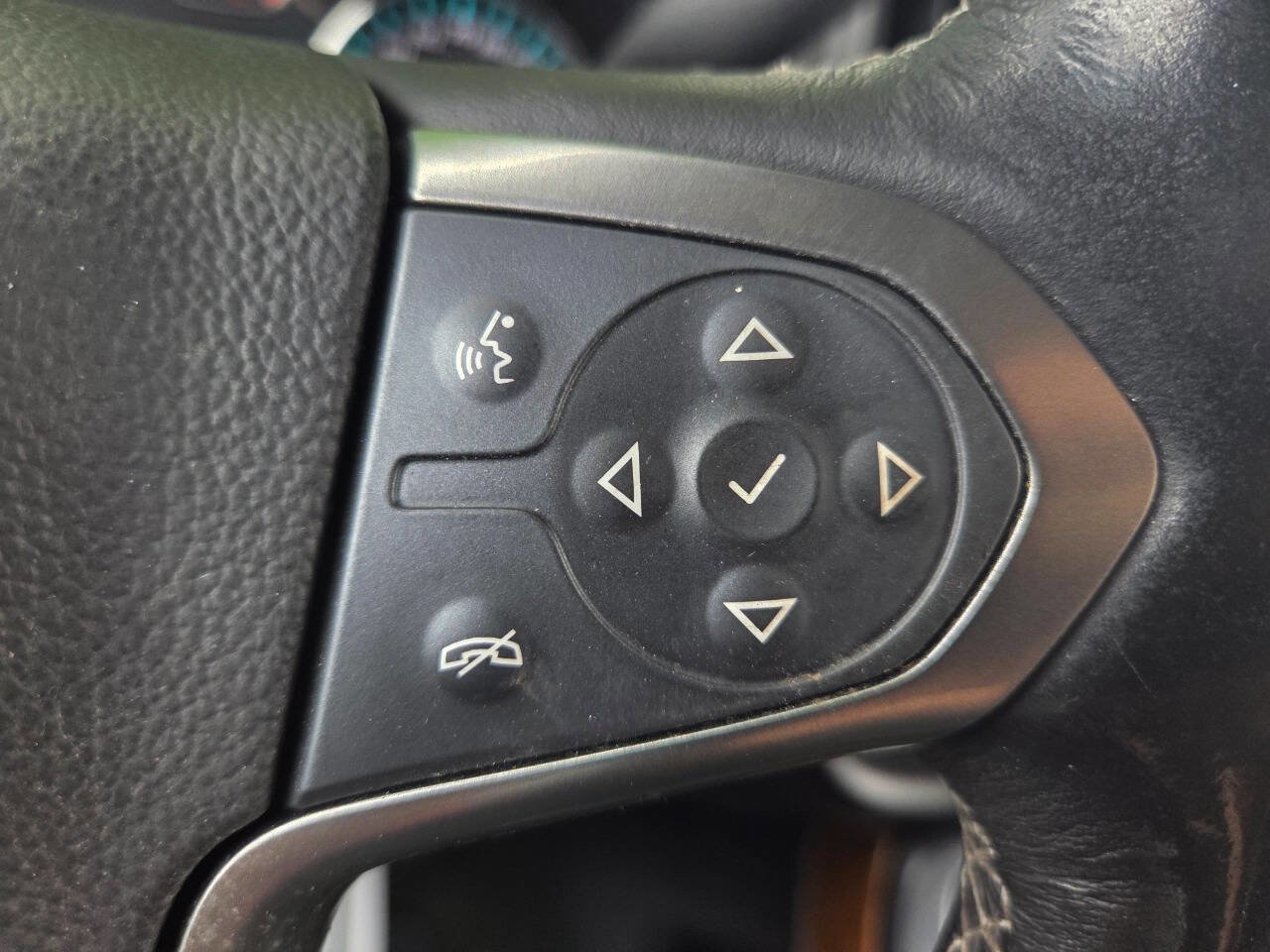 Used 2018 Chevrolet Silverado 1500 LTZ w/ Sport Package image 32