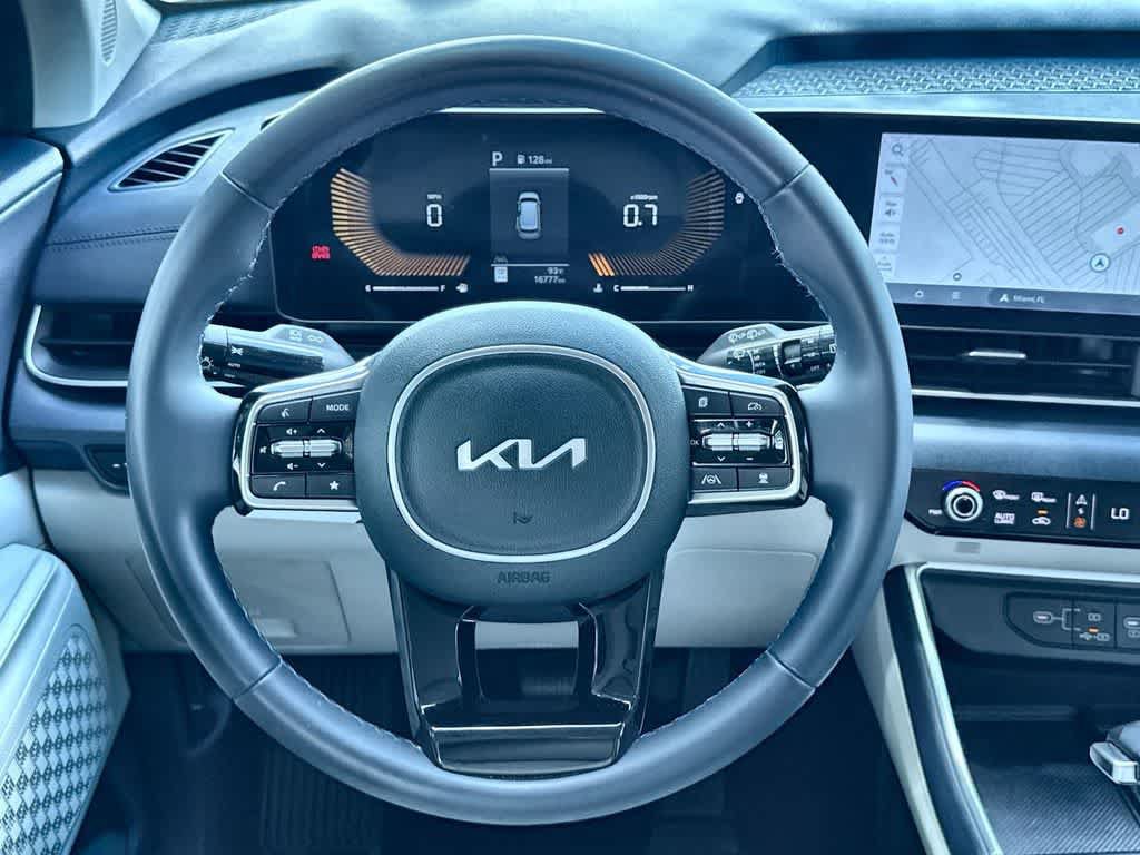 Certified 2025 Kia Carnival EX FWD image 15