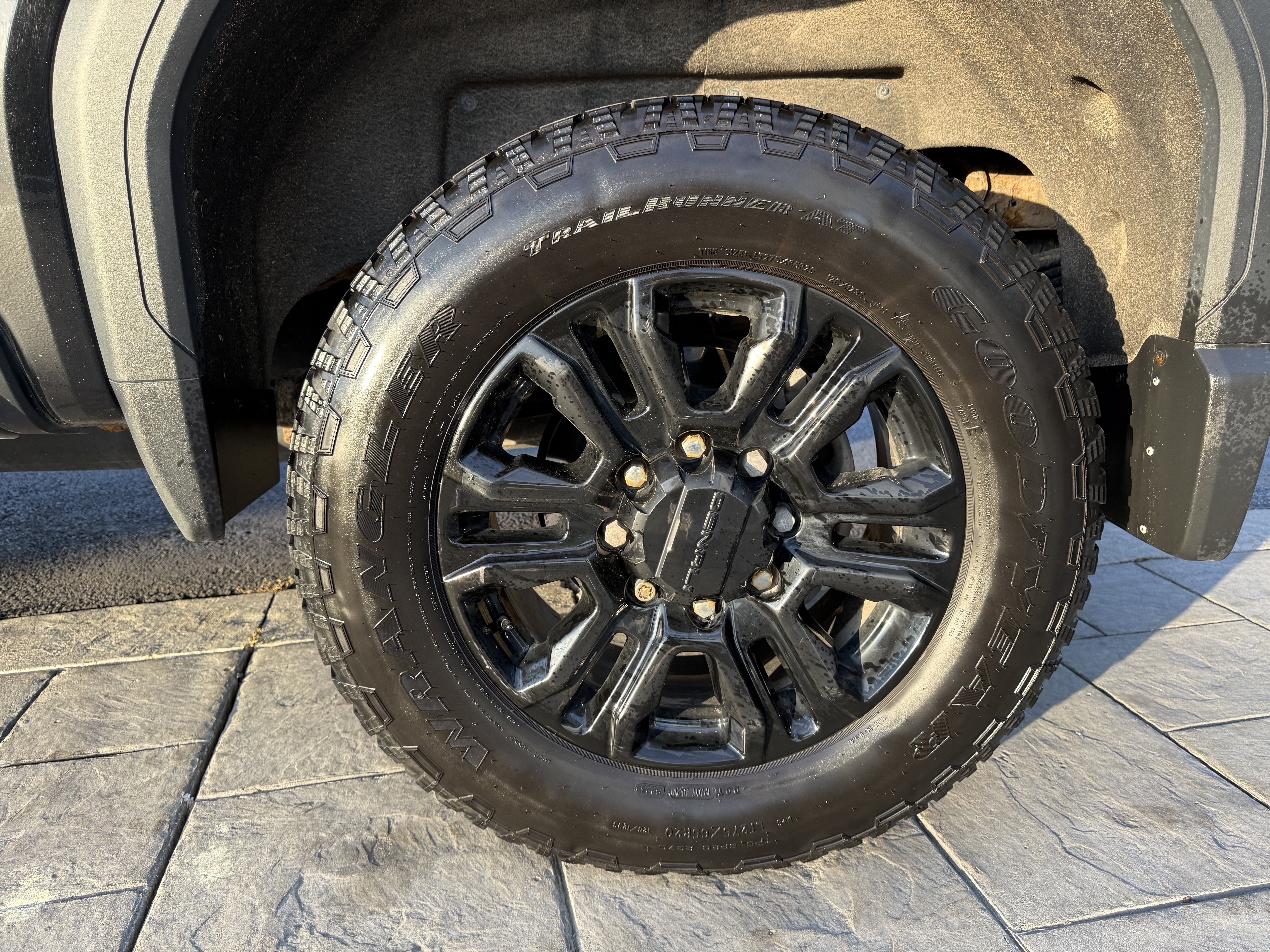 Used 2021 GMC Sierra 2500 Denali w/ Denali Black Diamond Edition image 33