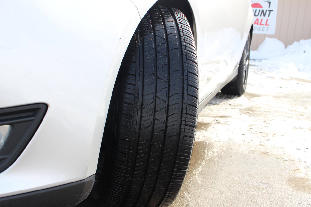 Used 2016 Ford Focus SE w/ Equipment Group 201A image 44