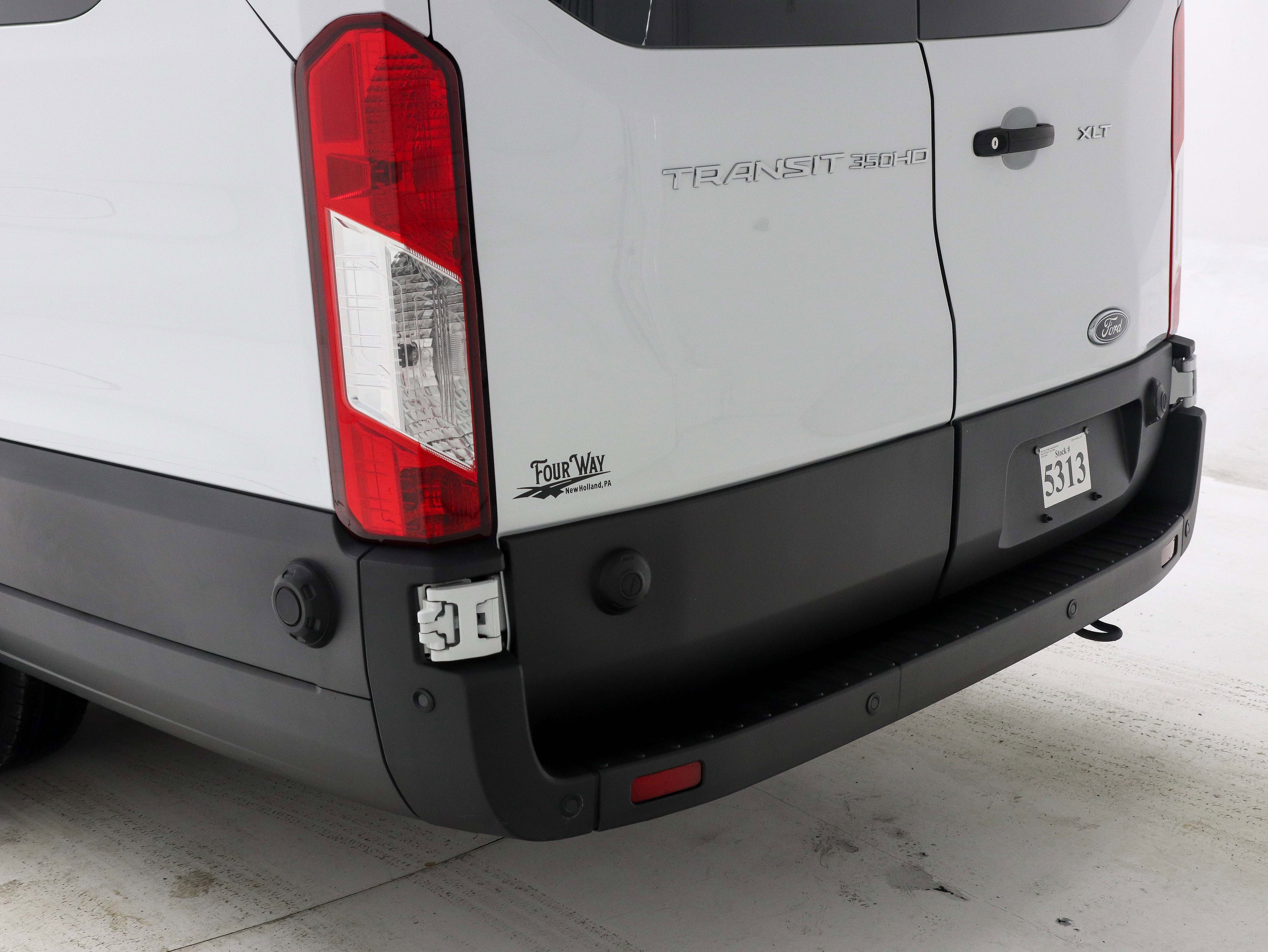 Used 2024 Ford Transit 350 XLT RWD image 10