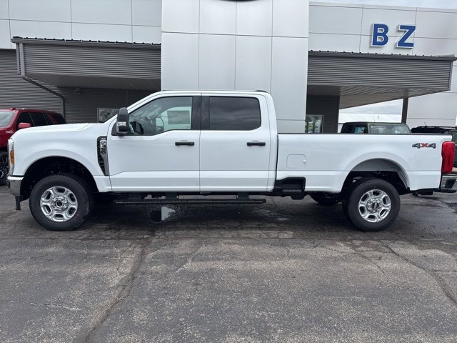 New 2026 Ford F350 XLT w/ Snow Plow/Camper Package image 2