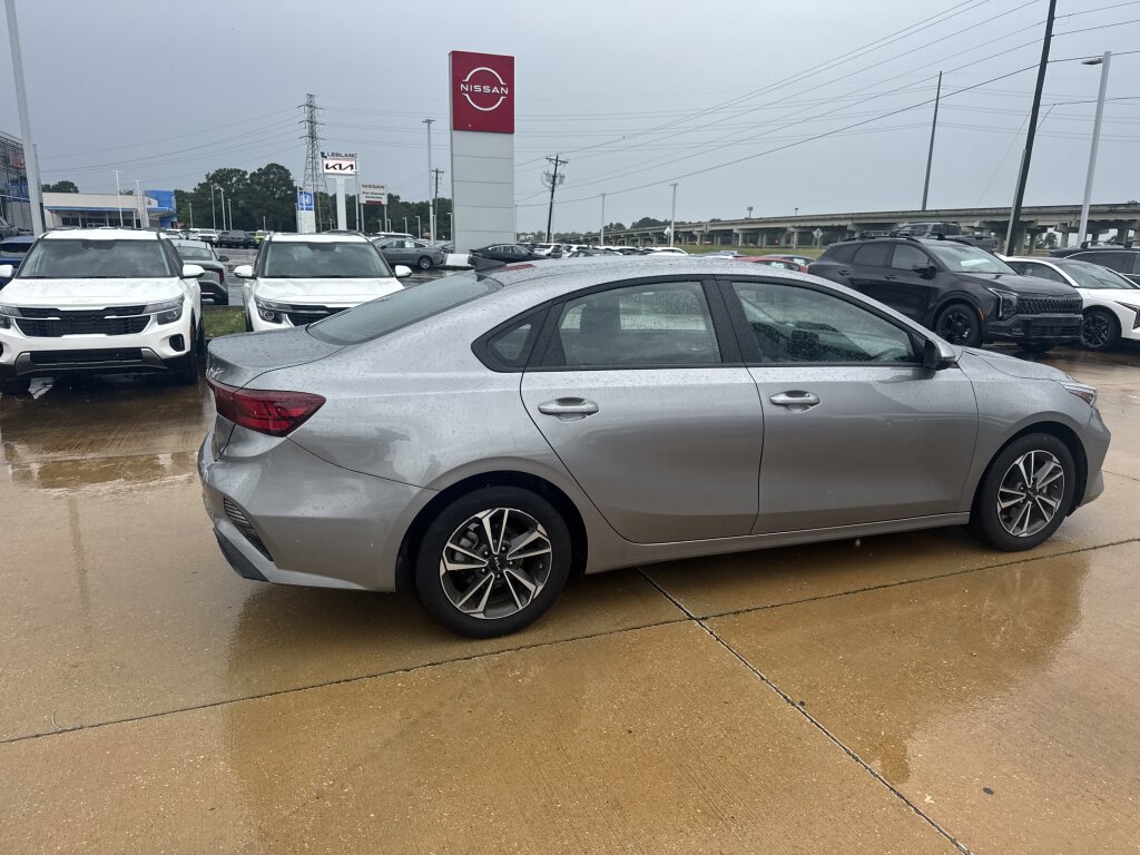 Certified 2024 Kia Forte LXS w/ LXS Technology Package FWD image 15