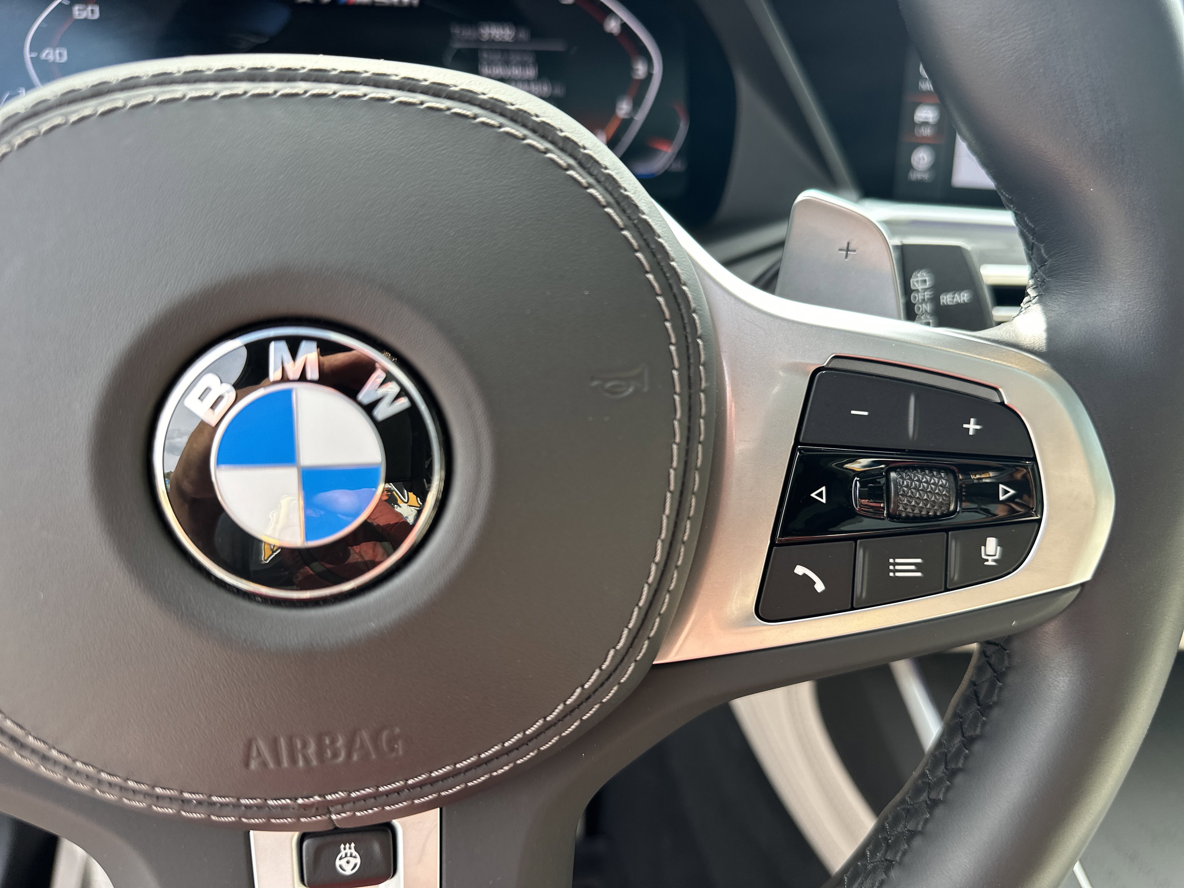 Used 2022 BMW X7 M50i w/ Dynamic Handling Package image 27