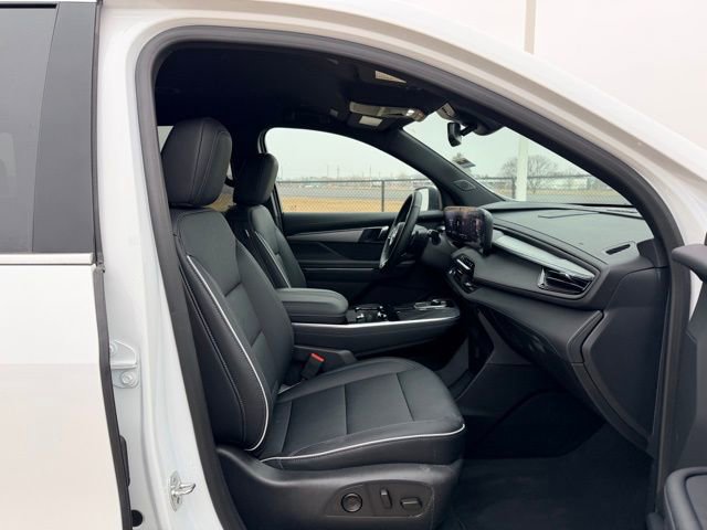 Certified 2025 Buick Enclave Preferred image 10