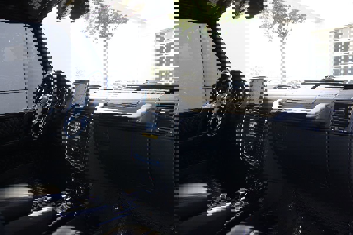 Used 2015 Mercedes-Benz G 63 AMG 4MATIC w/ PA6 Package image 16