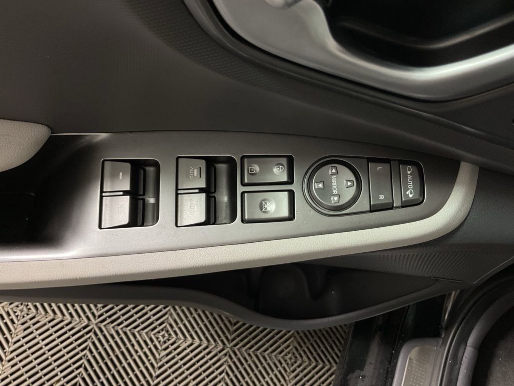 Used 2021 Hyundai Ioniq Limited image 19