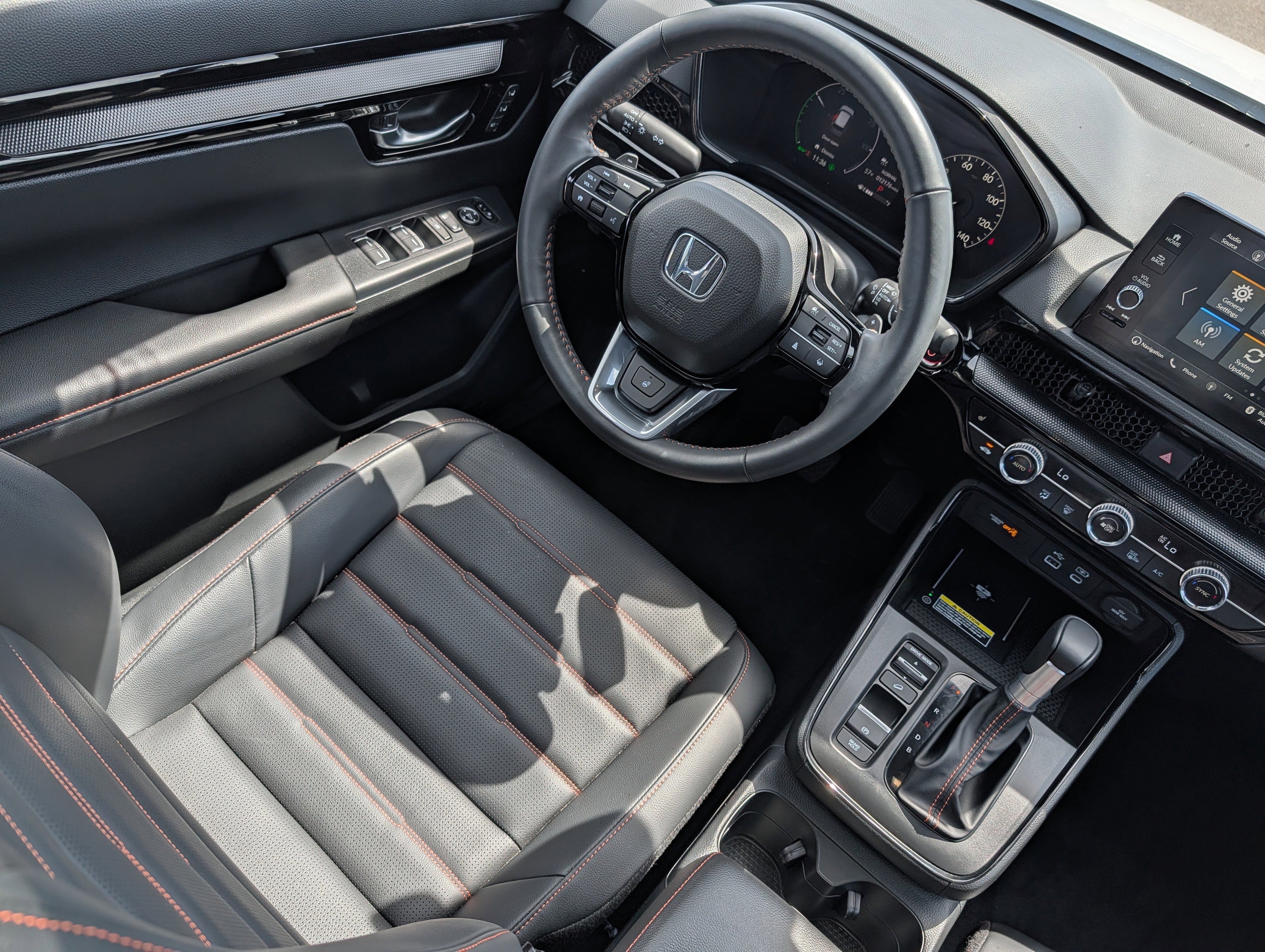 Used 2024 Honda CR-V Sport Touring image 9