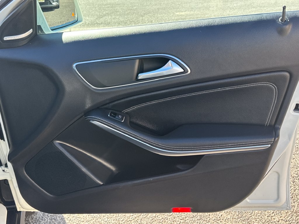 Used 2016 Mercedes-Benz GLA 250 4MATIC image 19