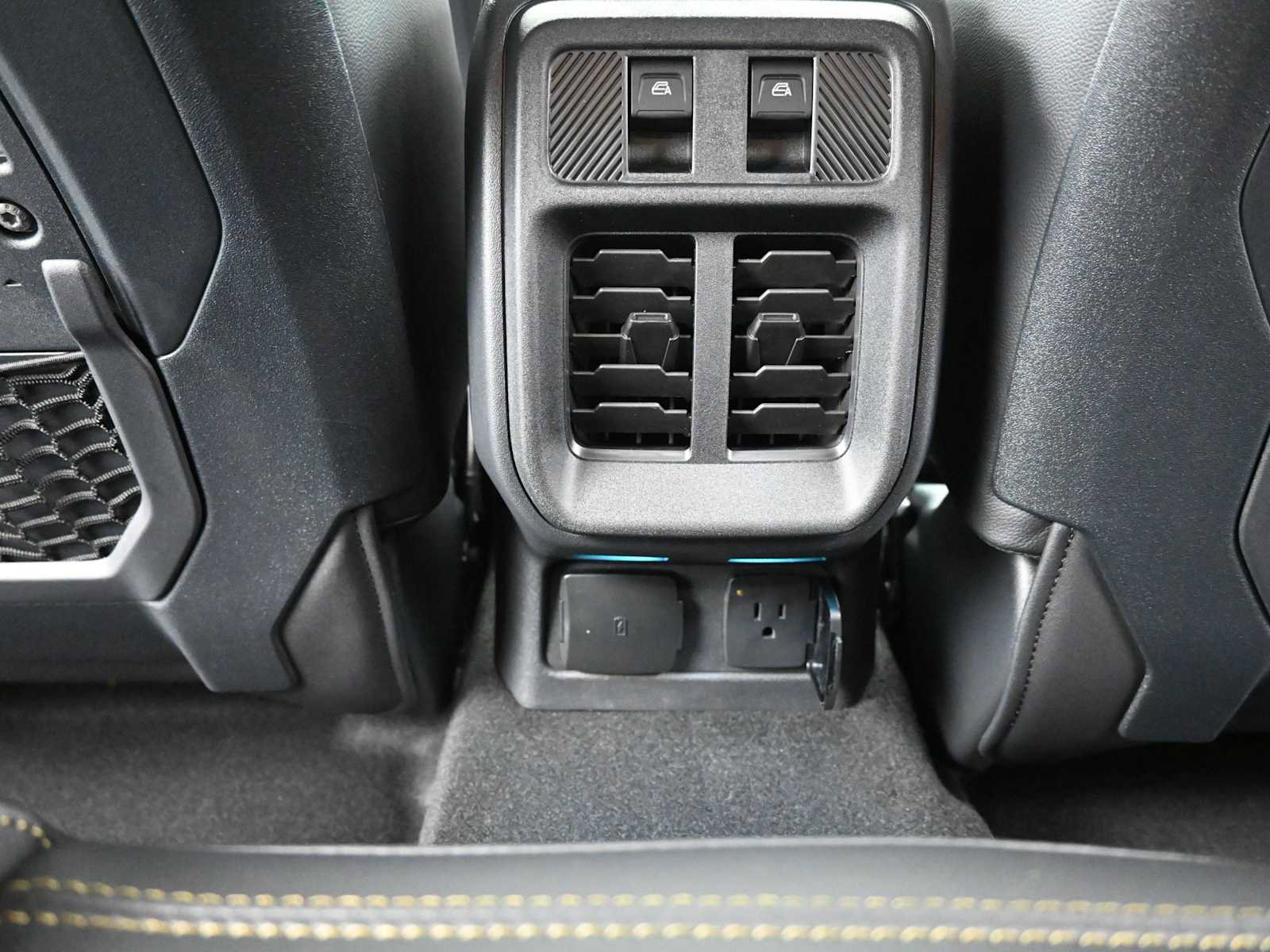 New 2025 Ford Bronco Badlands image 16