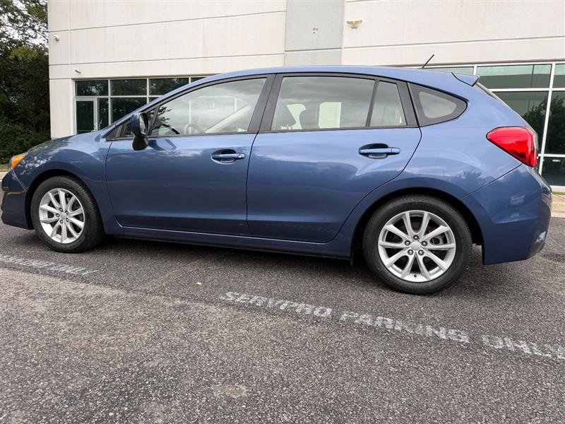 Used 2013 Subaru Impreza 2.0i Premium w/ All-Weather Pkg AWD/4WD image 8