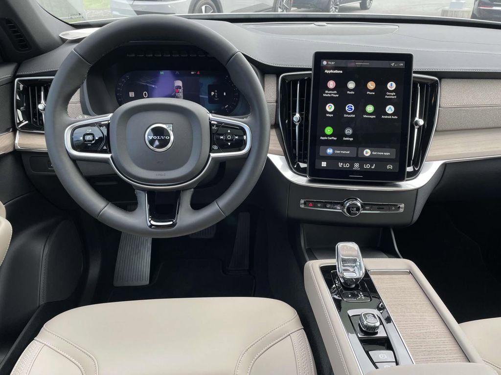 New 2026 Volvo XC90 B5 Core image 5
