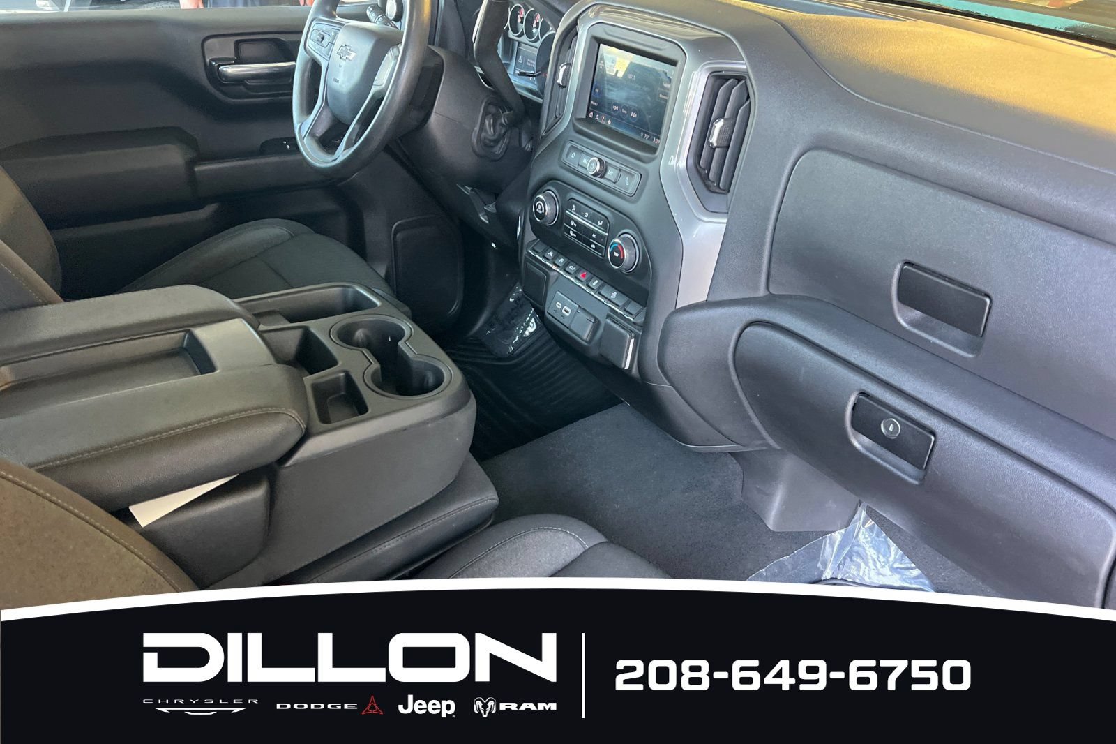 Used 2025 Chevrolet Silverado 1500 Custom Trail Boss AWD/4WD image 15