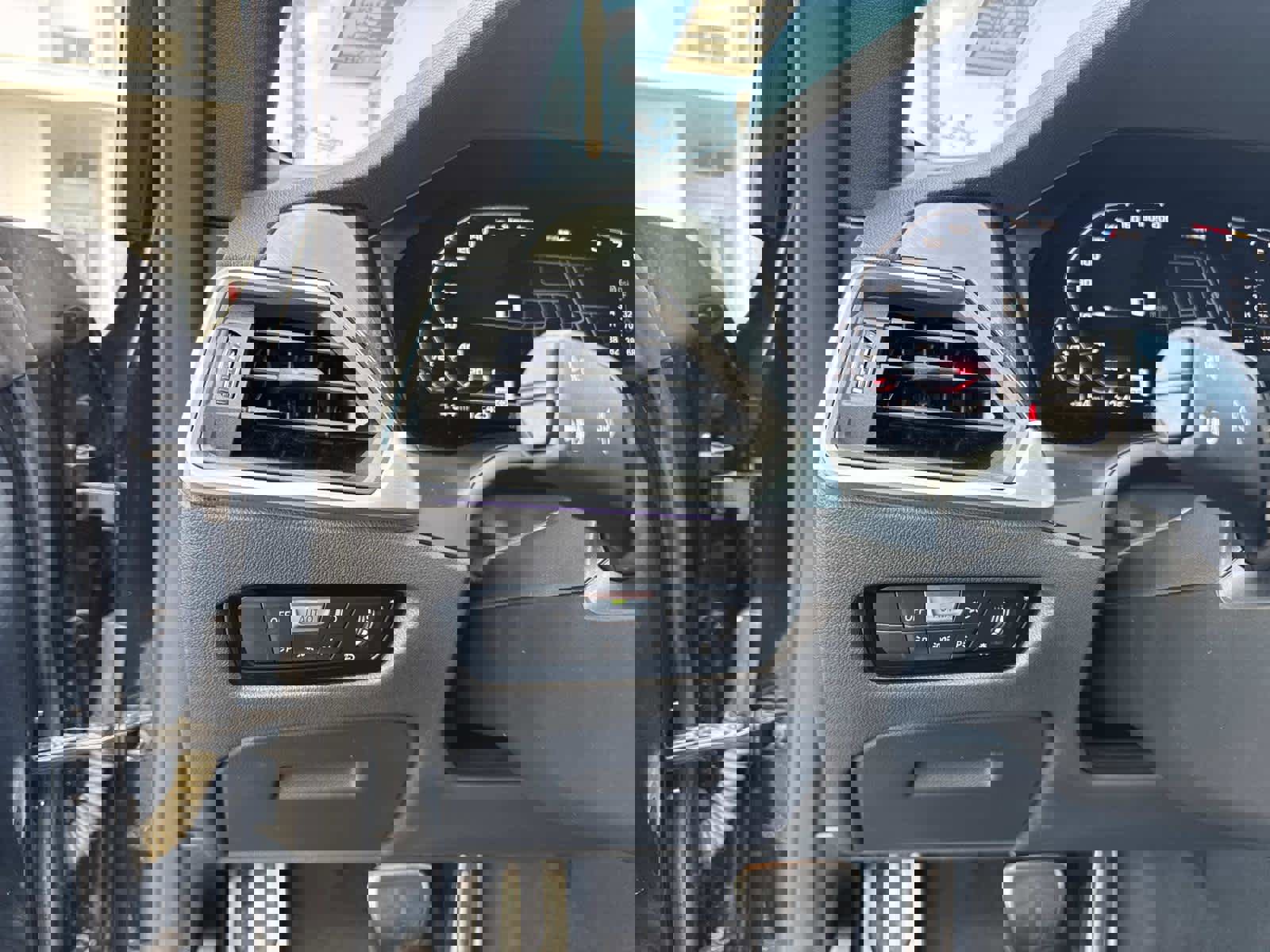 Used 2023 BMW M4 xDrive Competition w/ Executive Package image 31