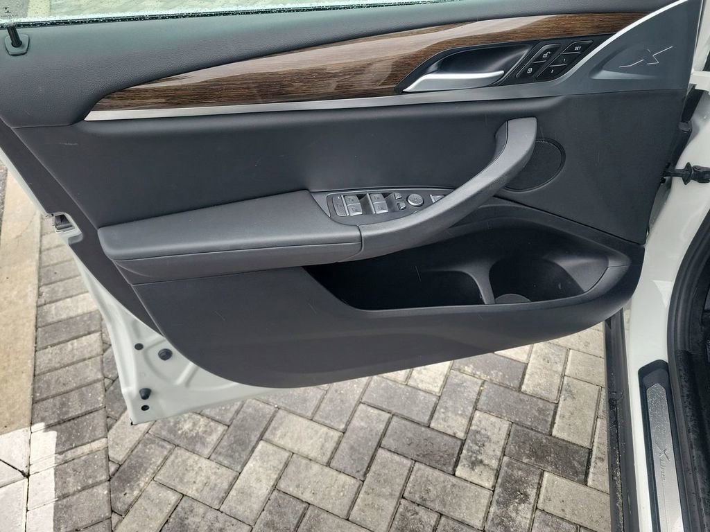 Used 2020 BMW X4 xDrive30i w/ Convenience Package image 23