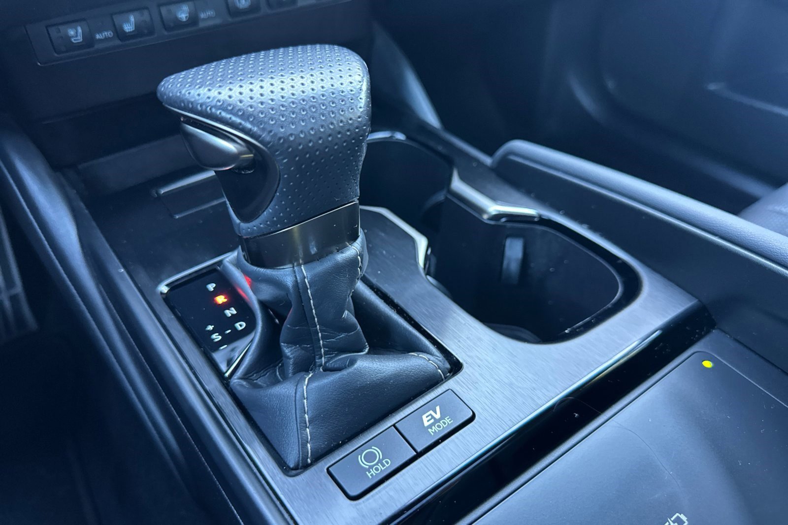 Used 2024 Lexus ES 300h F Sport image 20