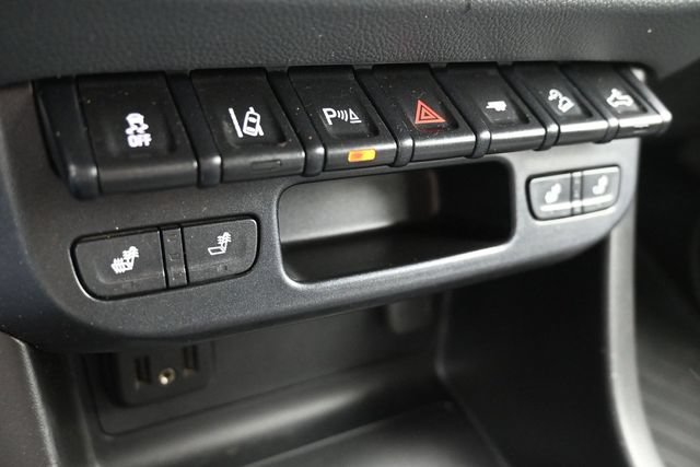 Used 2021 Chevrolet Colorado Z71 w/ Safety Package AWD/4WD image 31