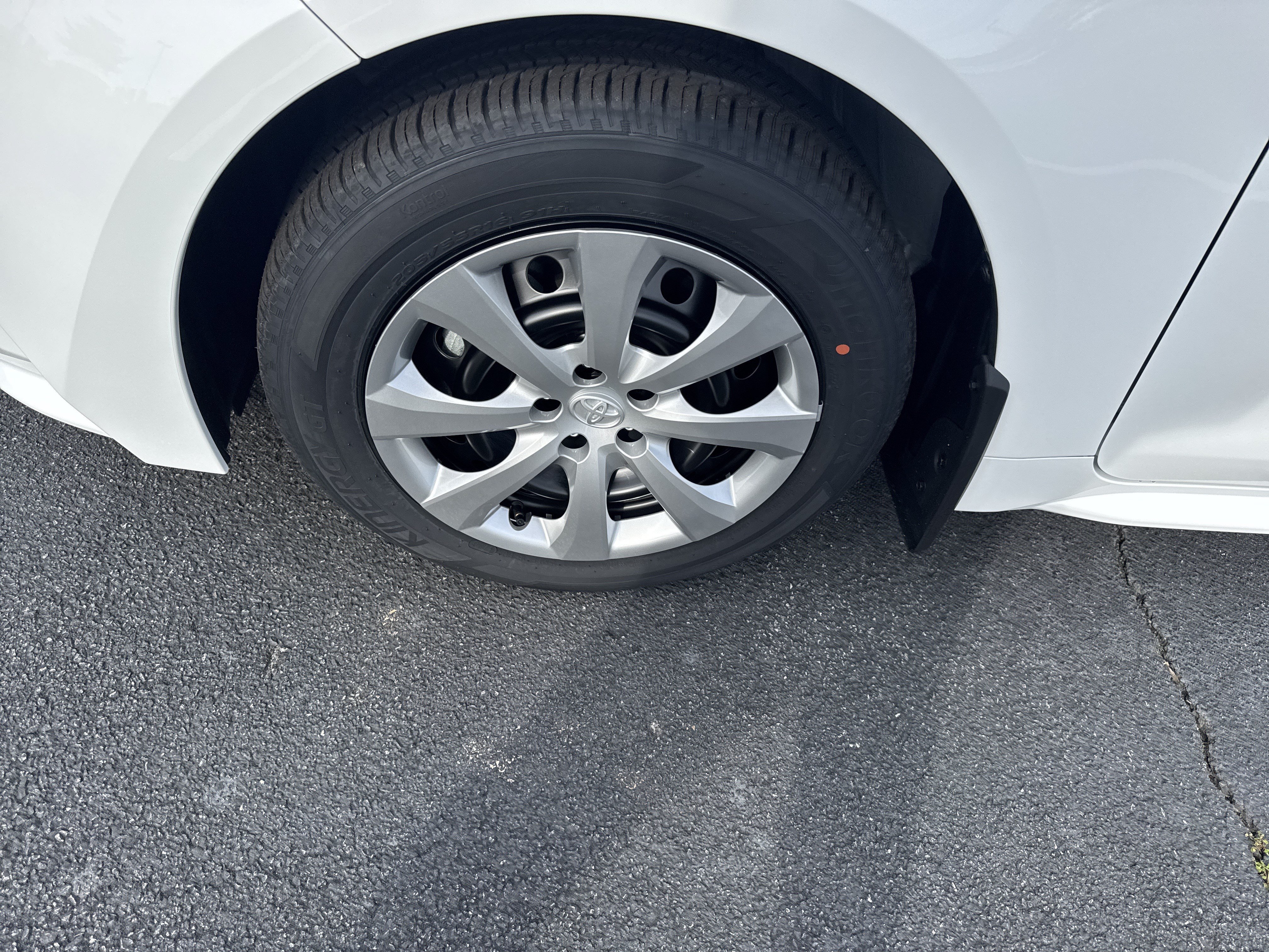 New 2026 Toyota Corolla LE FWD image 9