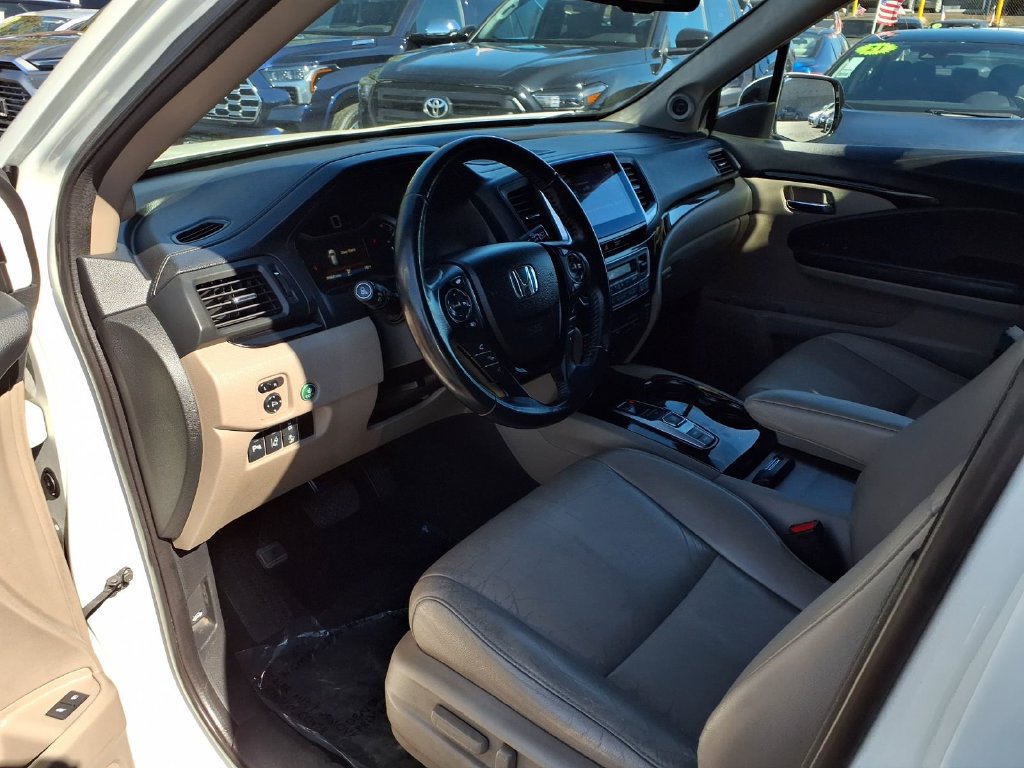 Used 2016 Honda Pilot Touring image 15