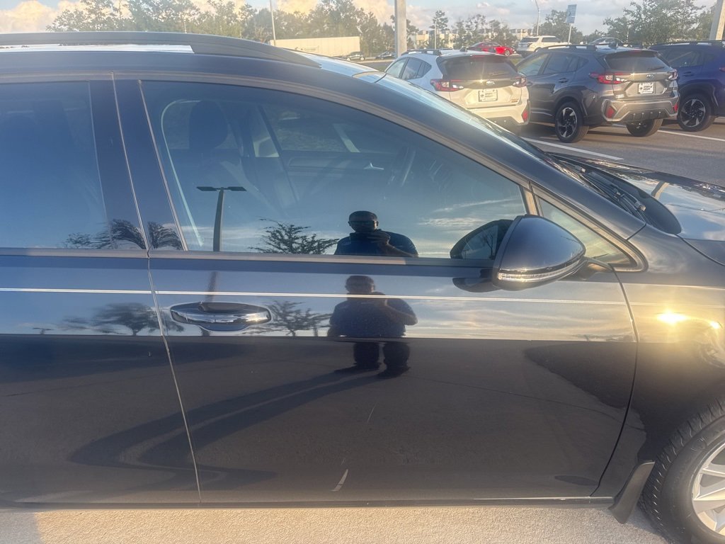 Used 2018 Volkswagen Golf S image 12