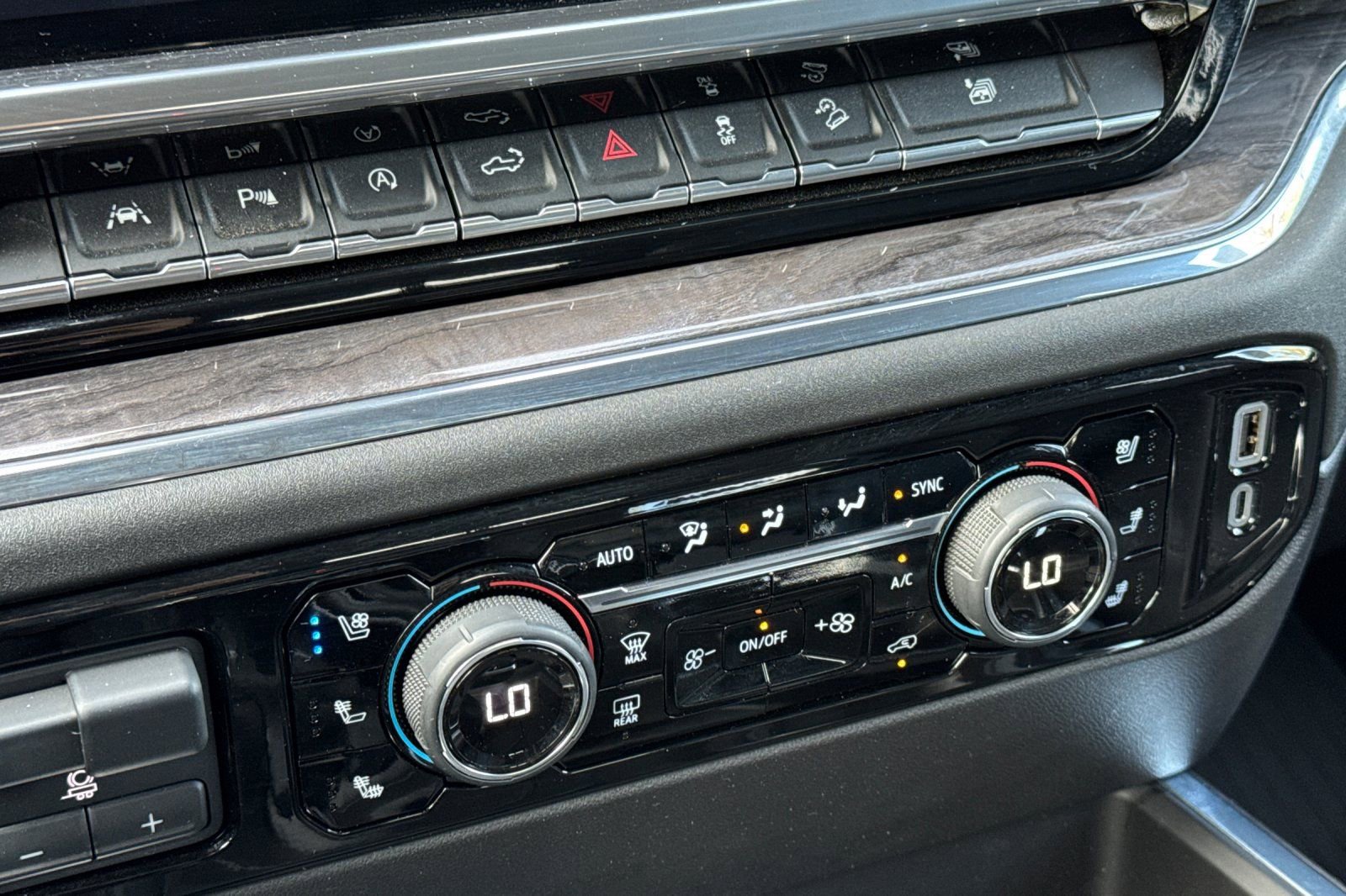 Used 2023 Chevrolet Silverado 1500 LTZ image 23