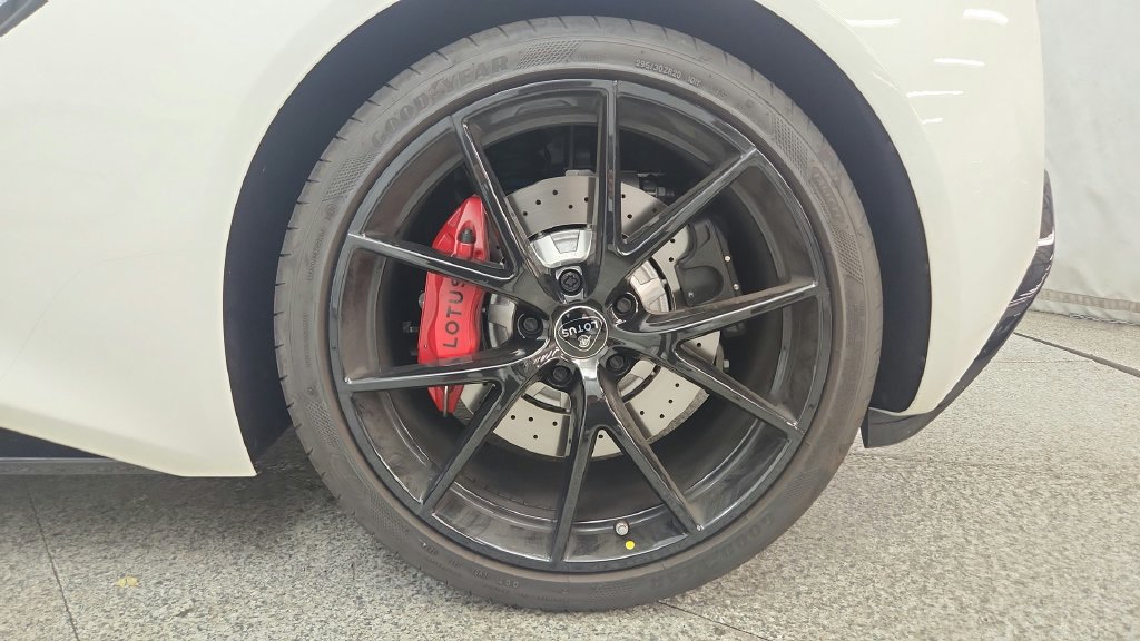 Used 2026 Lotus Emira SE RWD image 30