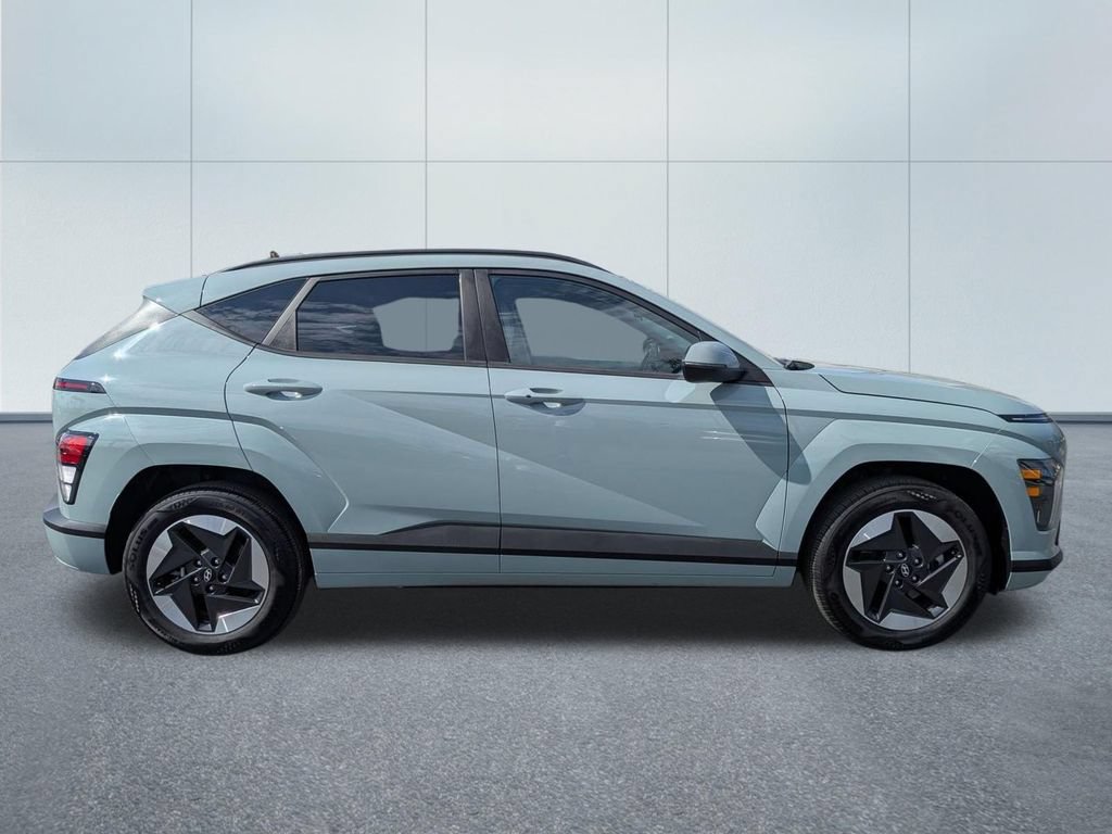 Certified 2024 Hyundai Kona SEL FWD image 6