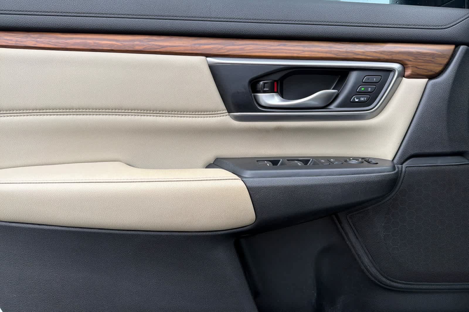 Used 2019 Honda CR-V Touring image 14