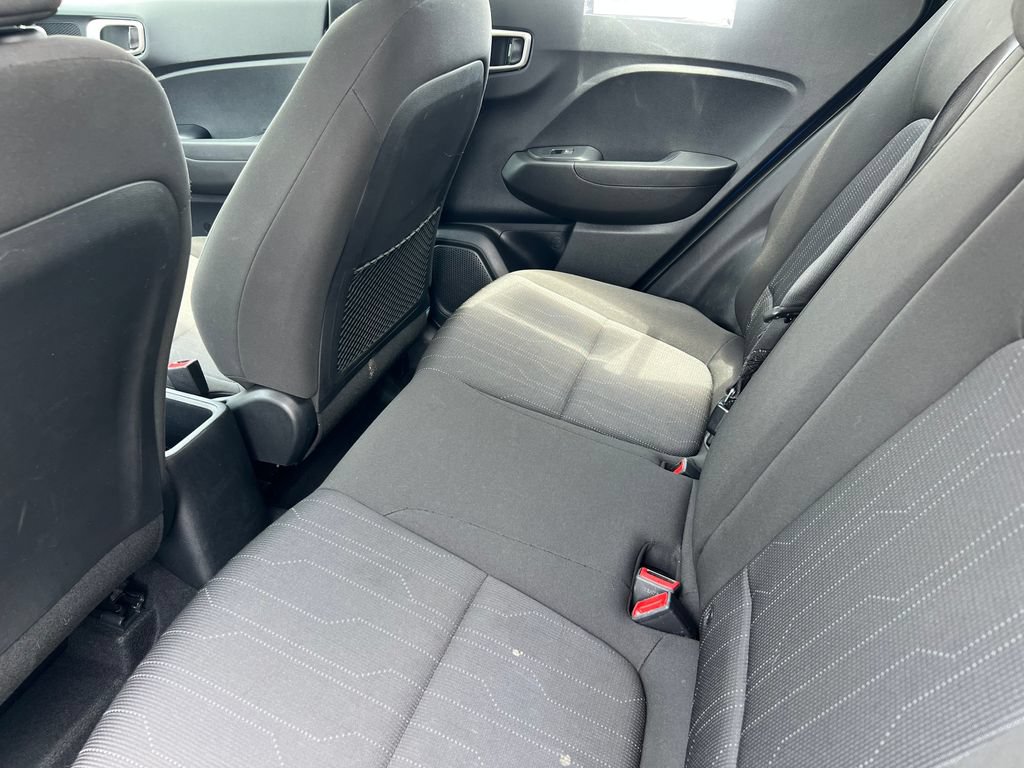 Used 2021 Hyundai Venue SE FWD image 12