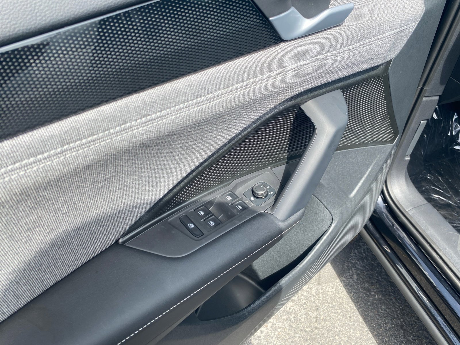 New 2025 Volkswagen Tiguan S image 13