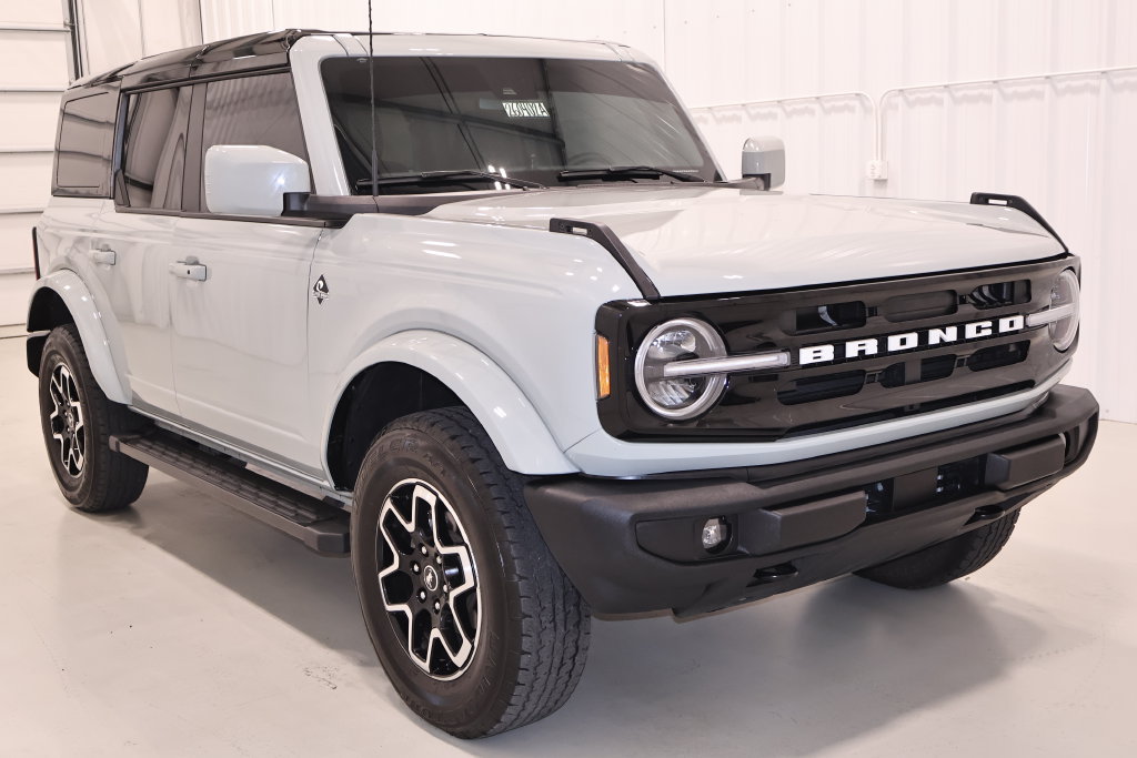 Certified 2024 Ford Bronco Outer Banks AWD/4WD image 4