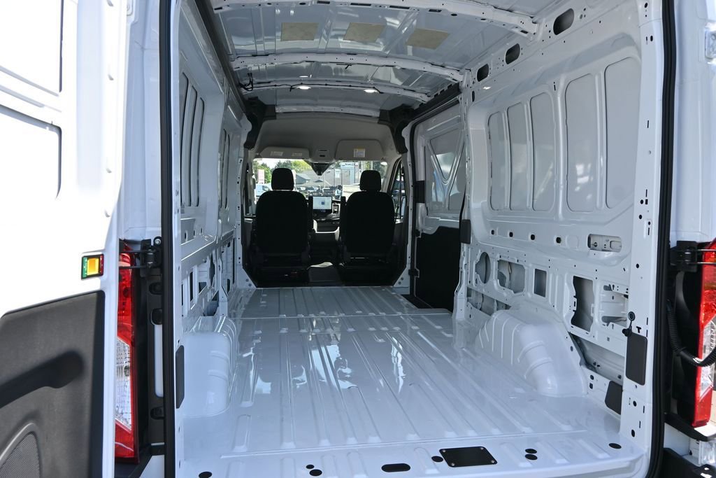 New 2026 Ford Transit 250 148 Medium Roof RWD image 20