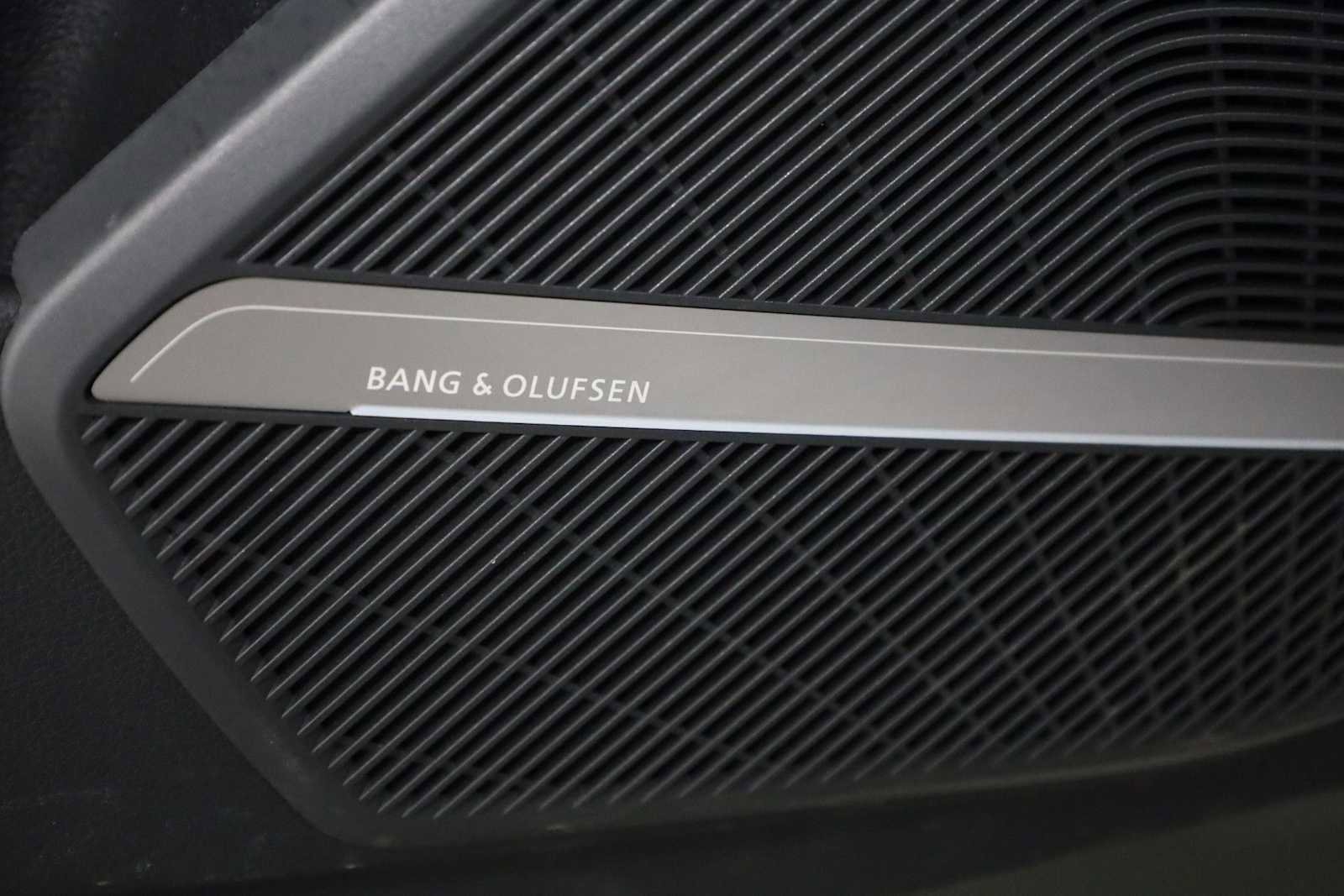 Used 2023 Audi SQ5 Premium Plus w/ Premium Plus Package image 17