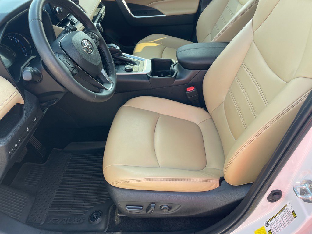 Used 2024 Toyota RAV4 XLE Premium image 10