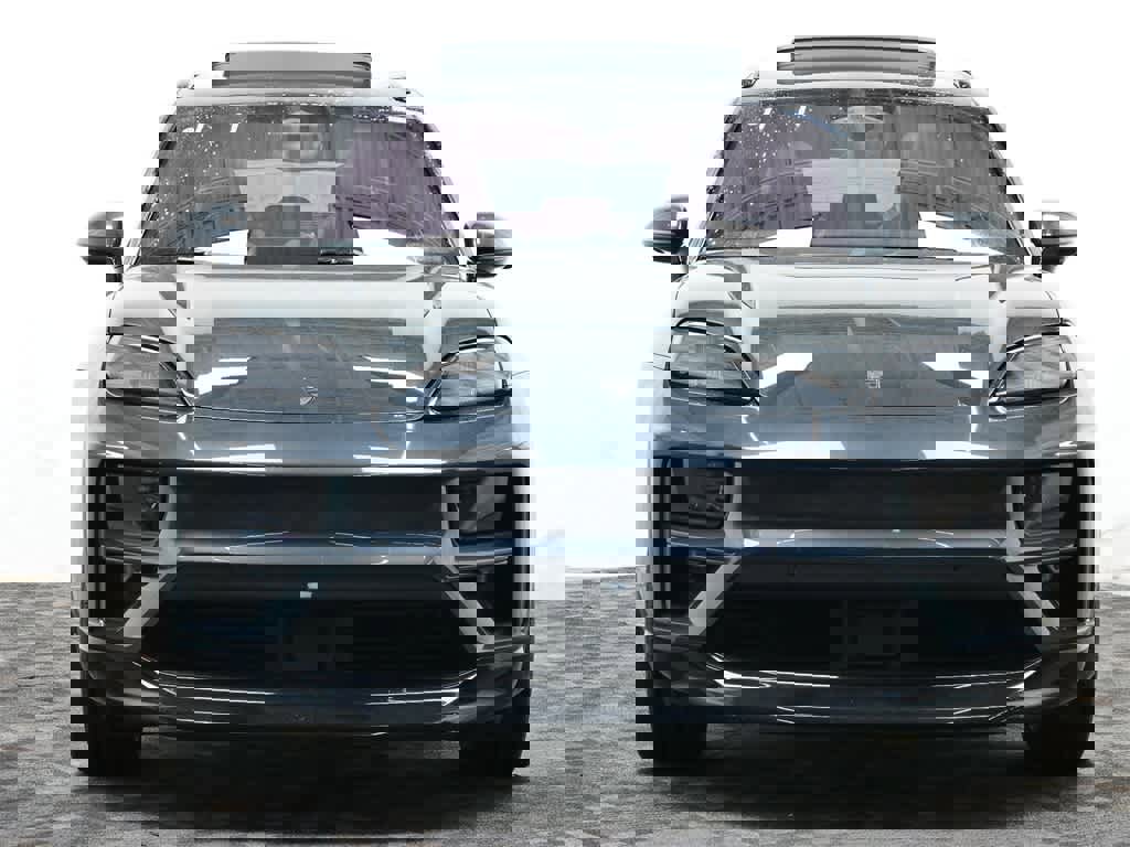 New 2025 Porsche Macan Turbo Electric image 10