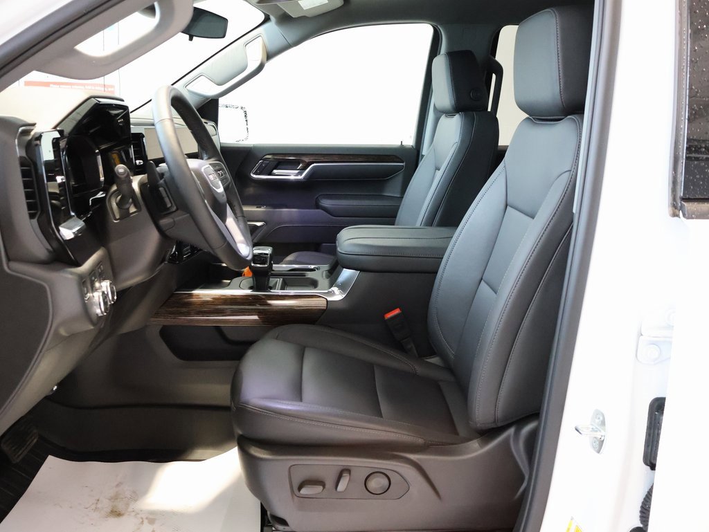 Used 2024 GMC Sierra 1500 Elevation w/ Elevation Premium Package image 12
