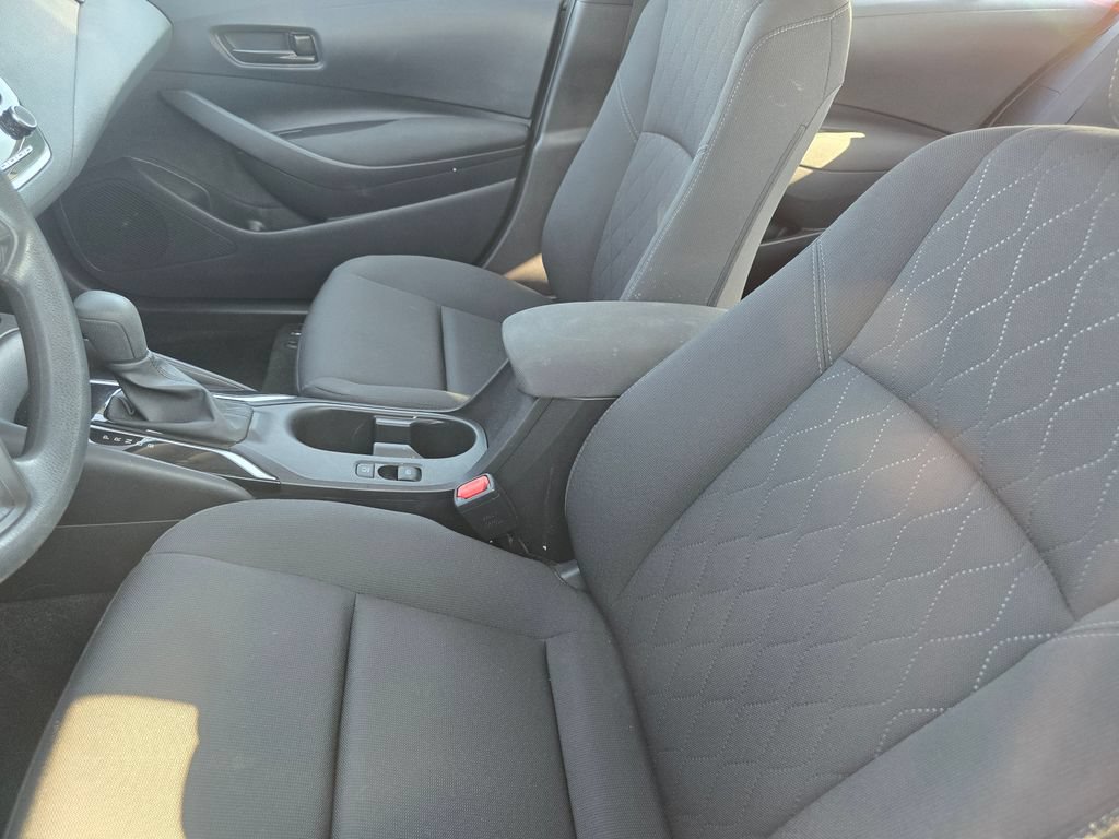 Used 2025 Toyota Corolla LE w/ Convenience Package FWD image 22